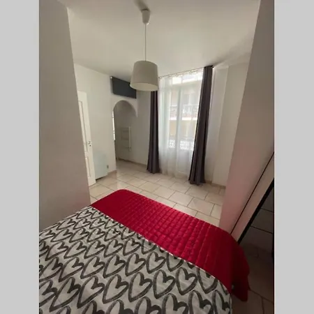 Apartment Plage Du Mourillon, Proche Centre Ville, Commerces Toulon