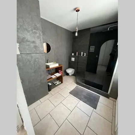 Plage Du Mourillon, Proche Centre Ville, Commerces Apartment Toulon